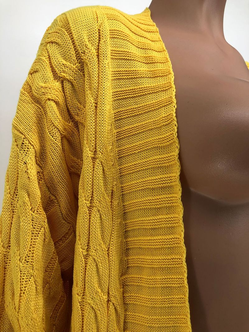 Damenbekleidung Locker gestrickte Strickjacke, gemütliche, übergroße Strickjacke mit Taschen, langer Zopfmuster-Pullovermantel, lockerer Boho-Chic, offene Vorderseite_voghion.com