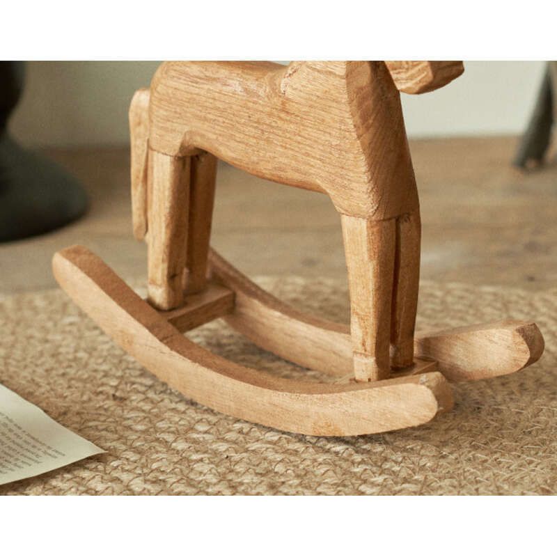Schaukelpferde, Holzpferde, Tischdekorationen, Wohndekorationen, Kiefernschaukelpferde, Kunsthandwerk, Pferde zu erfolgreichen Ornamenten_voghion.com