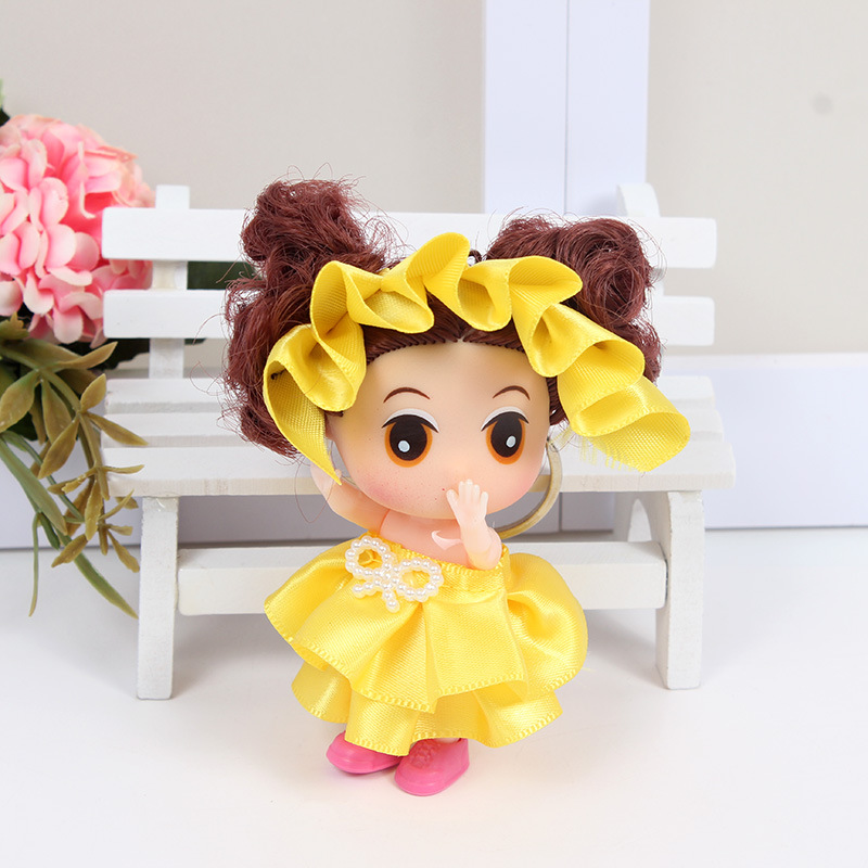 Fabrik spezieller Großhandel explosiver heißer Verkauf Mini 9 cm Emaille Schnalle konstante Supertarnung weibliche Puppe Anhänger Kinderfamilienspielzeug_voghion.com