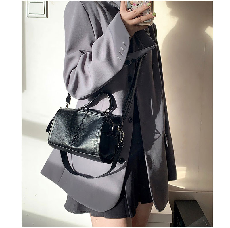 Bag Women 2023 Autumn And Winter New Korean Niche One-shoulder Messenger bag high-end black small square bag handbag trend_voghion.com