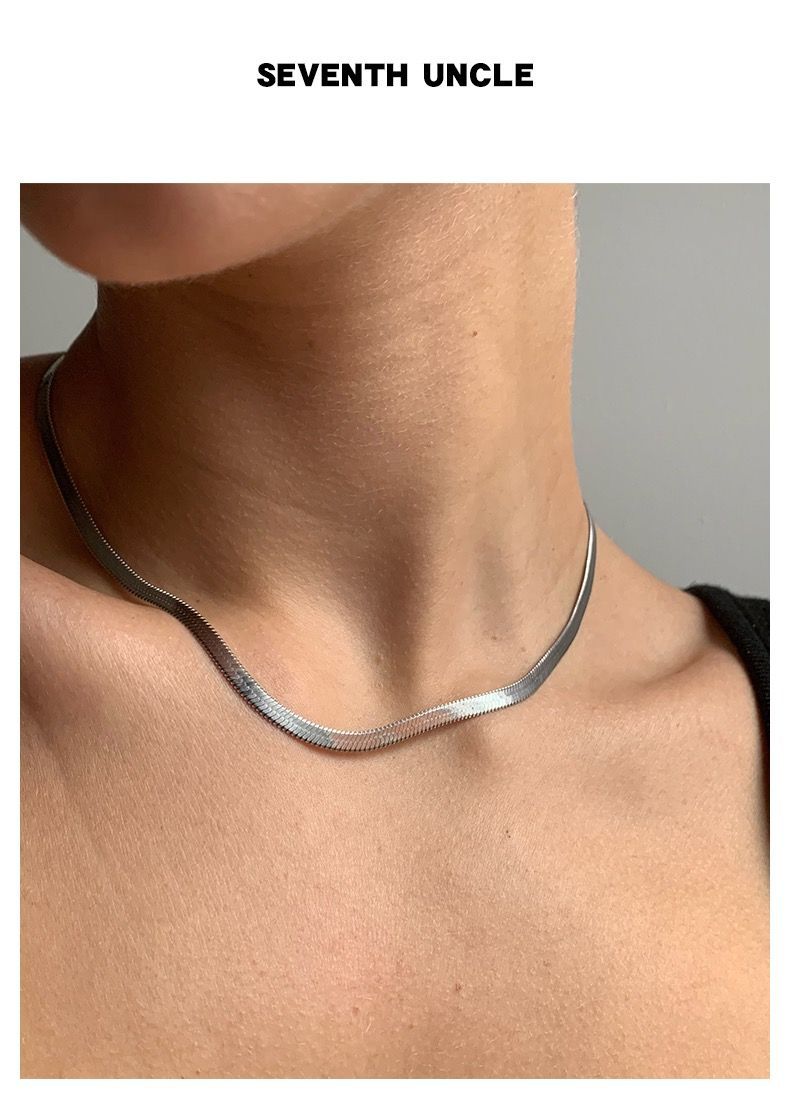 Catena in acciaio al titanio con clavicola Chai ad alta sensibilità, catena leggera di lusso, versatile, elegante, a forma di serpente._voghion.com