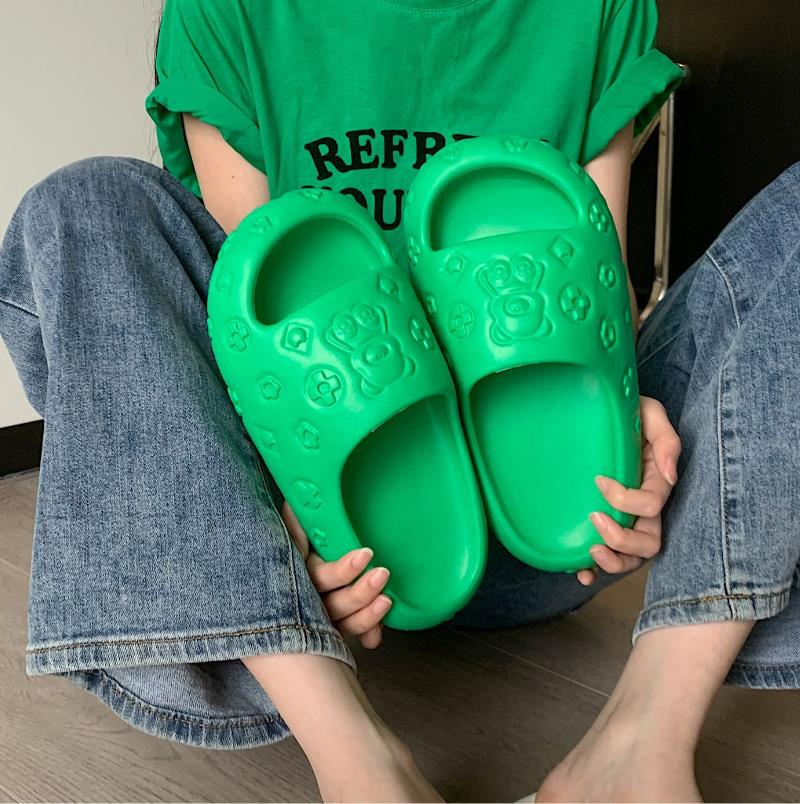 2023 Pantofole con plateau da donna Scarpe estive da interno simpatico cartone animato Sandali da donna Ragazze Scivoli da spiaggia Suola spessa Pantofola da casa per donna_voghion.com