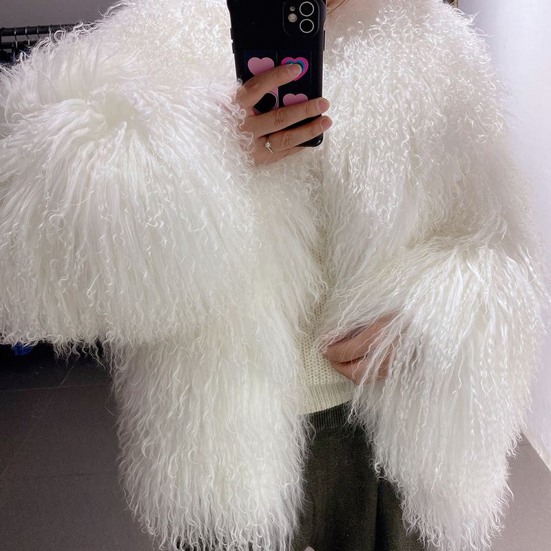 Damenbekleidung Luxuriöser Shearling-Pelzmantel Damenmode Kurze Jacke mit Reverskragen und natürlichem Shearling-Besatz_voghion.com