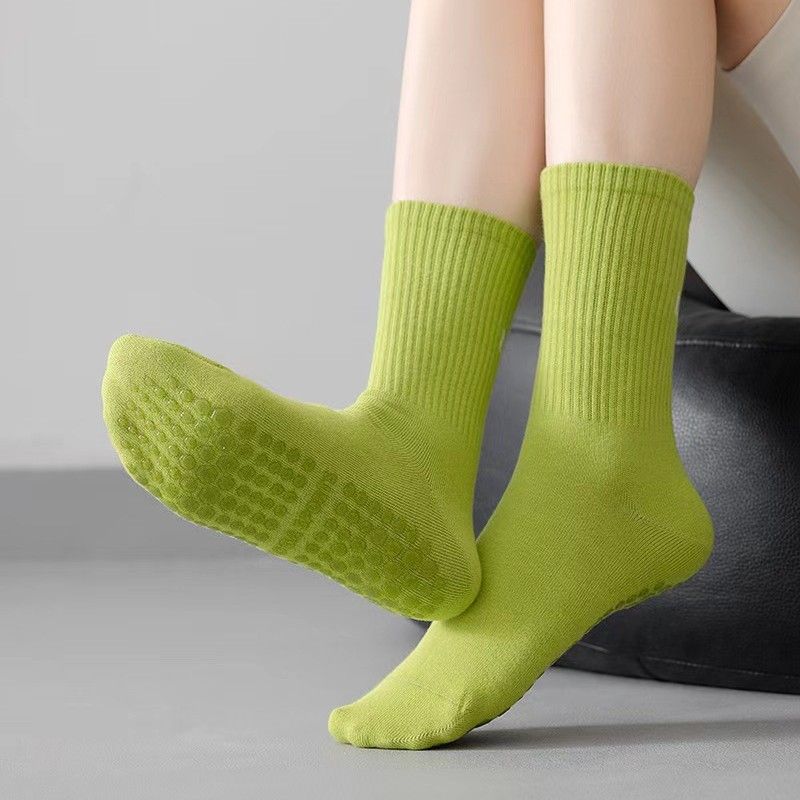 Surge Yoga For Women Indoor Fitness Mid-Calf Sports Anti-Pilling Jump Exercise Silicone Non-Slip Floor Pilates Socks_voghion.com