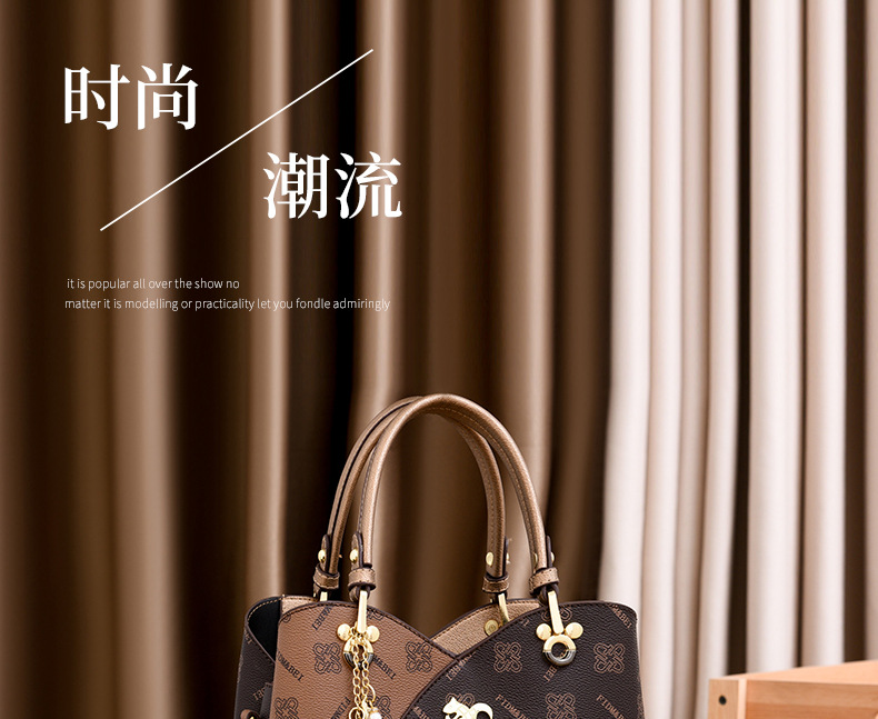 2023 New Fashion Crossover Versatile Temperament One Shoulder Crossbody Handheld Fashion Handheld Women's Bag_voghion.com