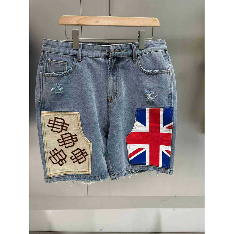 "Distressed Denim Shorts With Union Jack Patch - Vintage Inspired High Waisted Casual Summer Shorts For Women (5-Piece Set, Blue/Gray, Sizes 33-38)"_voghion.com