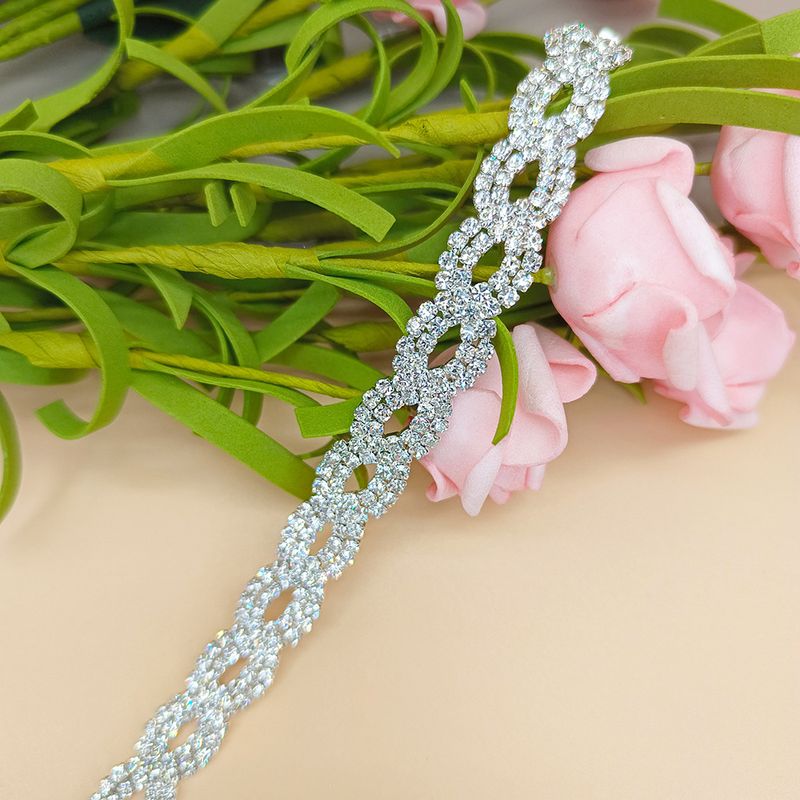 Set di gioielli con strass - Collana, orecchini e bracciale da 3 pezzi, elegante design a catena con griffe per donna_voghion.com