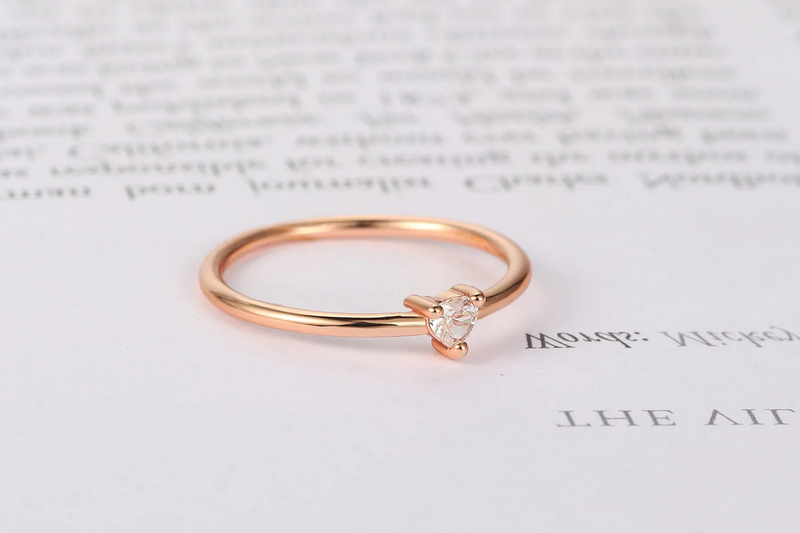 Anelli pronti in magazzino per le donne Anello di fidanzamento con piccolo cuore a forma di oro color matrimonio Gioielli di moda romantica Zircone_voghion.com