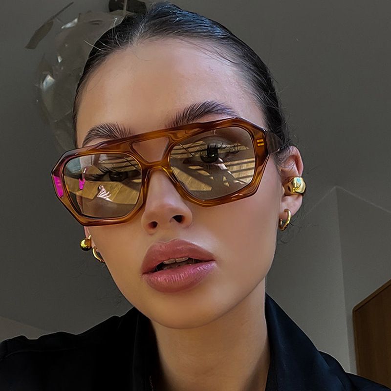 Occhiali da sole da donna Instagram influencer irregolari a doppio raggio, tendenza occhiali personalizzati a contrasto di colore semplice_voghion.com
