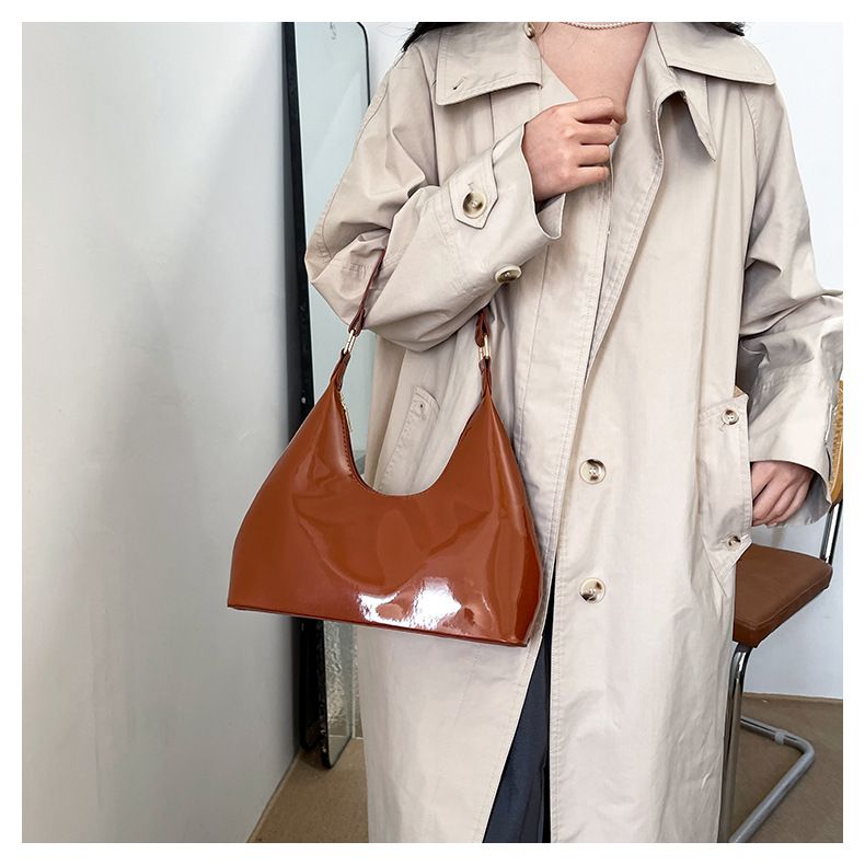 Borsa a tracolla da donna in pelle verniciata bordeaux di French Niche, nuova nel 2025, con tracolla, Hundred_voghion.com