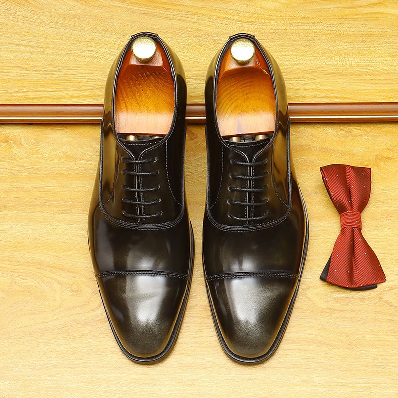 Scarpe da cerimonia da uomo in vera pelle, stile britannico, con punta a punta, formali e lucide, stile celebrità di Internet_voghion.com