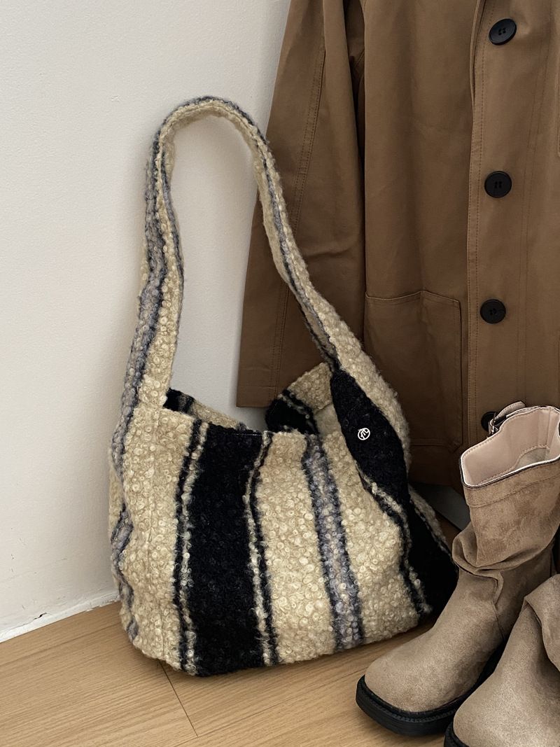 Korean new ins style wool plush large capacity shoulder bag leopard print fur messenger tote bag_voghion.com