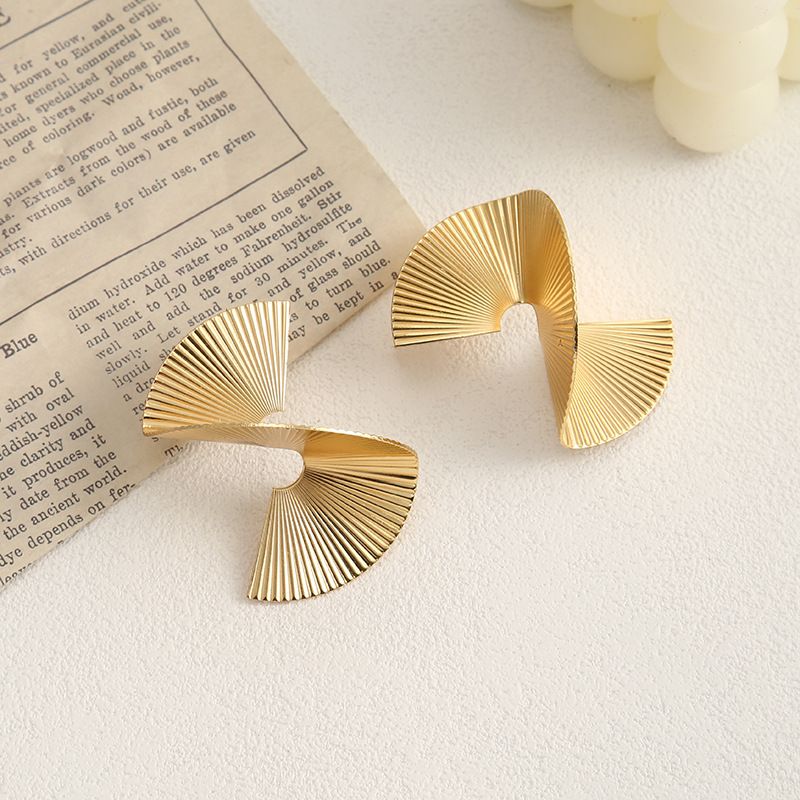 Nuovi orecchini pendenti eleganti e di alta qualità in stile coreano irregolare, con borchie dorate esagerate_voghion.com