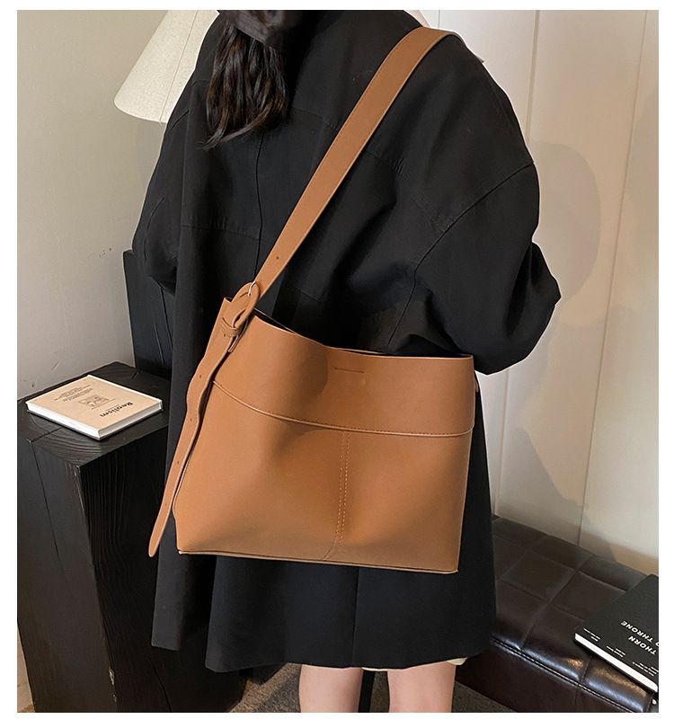 Bolso bandolera de lana de gran capacidad para mujer, nuevo modelo 2024, versátil y versátil para desplazamientos diarios._voghion.com