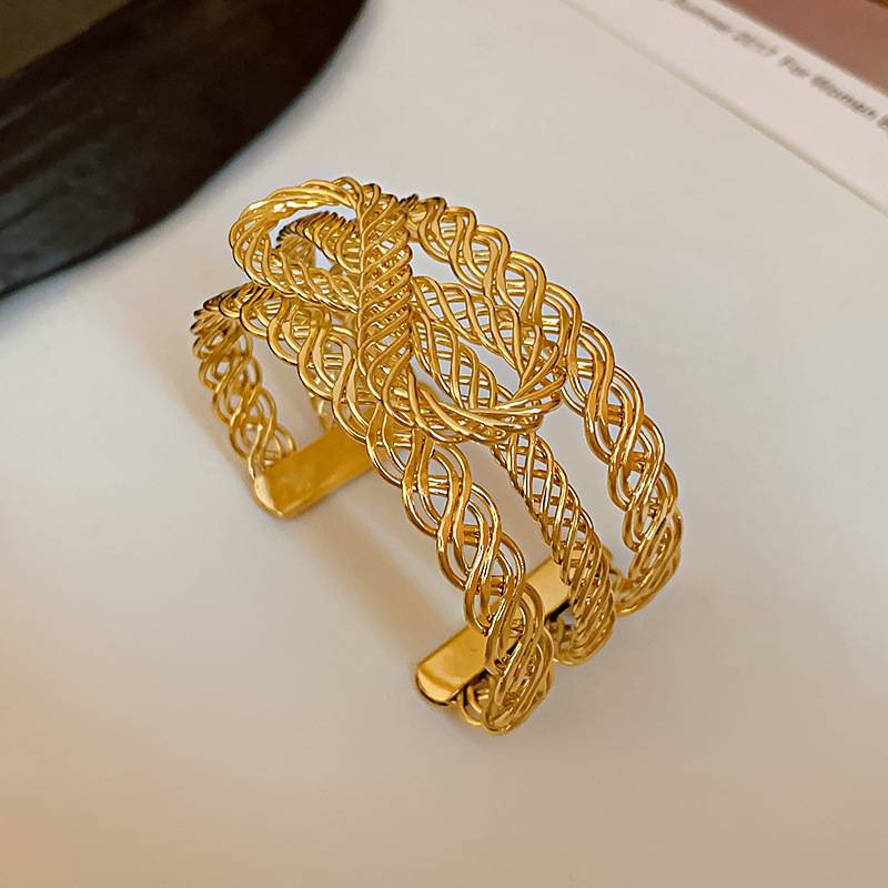 Einfaches Kaltwind-Metall-Open-Nische-Übertriebenes High-Sense-Armband Persönlichkeit Hand-Accessoires_voghion.com