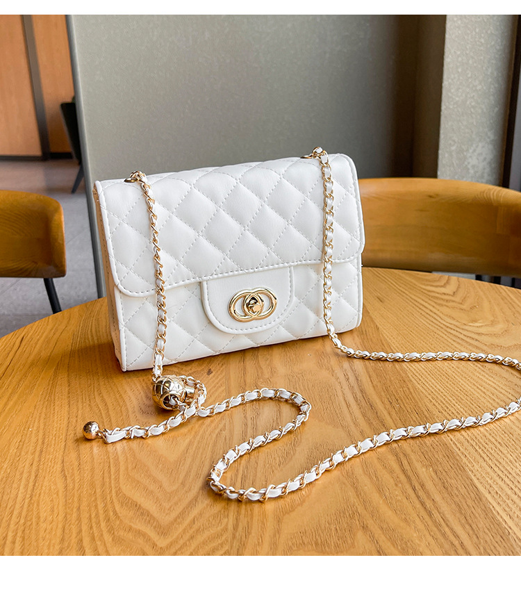 2023 New Women's Fragrant Wind Lingge Golden Ball Chain Crossbody Versatile Small Square Bag One Shoulder_voghion.com