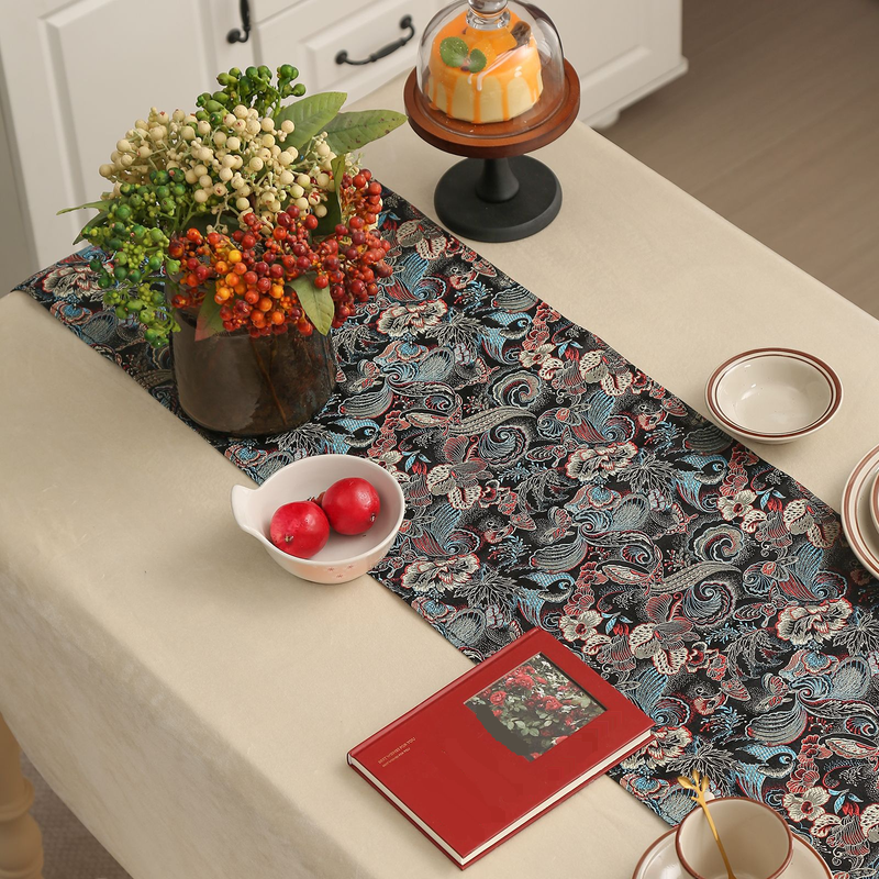 Classic Elegant Table Runner - Premium Fabric Dining Table Decor For Home Long Decorative Tablecloth_voghion.com