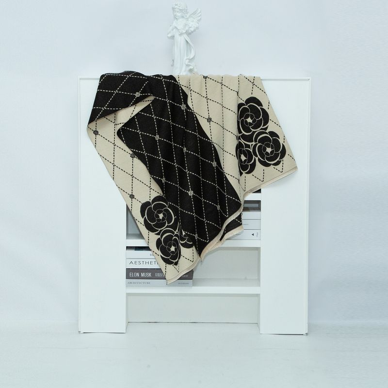 Französischer Kamelienschal für Damen im Herbst- und Winterstil, verdickt und vielseitig, High-End-Charme, doppelter Verwendungszweck, Geschenkbox für_voghion.com