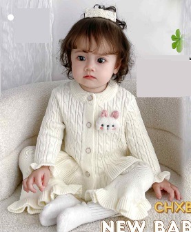 Mother & Kids Soft Cotton Baby Girl Outfit 2-Piece Set Cute Cartoon Print Long Sleeve Cardigan & Pants (White, Pink, Gray, Beige, Red, Green)_voghion.com