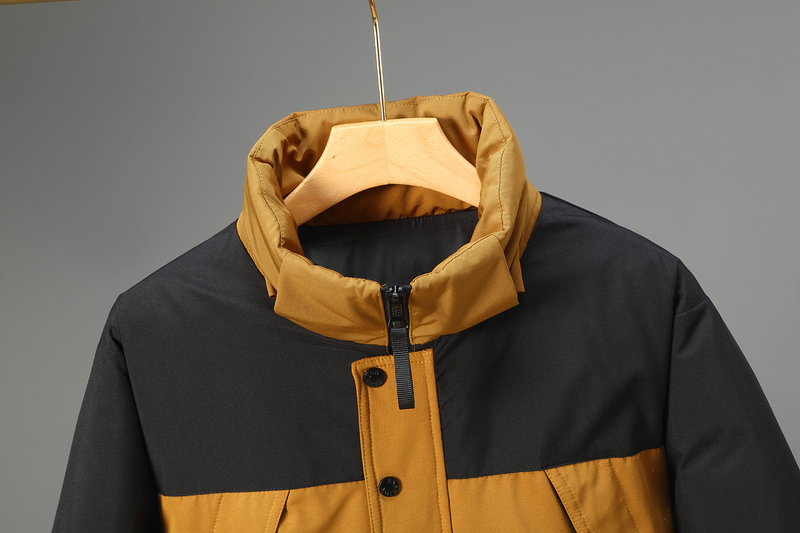 Bergsteigen-Outdoor-Baumwollmantel mit bedrucktem großem Pelzkragen für Herren_voghion.com