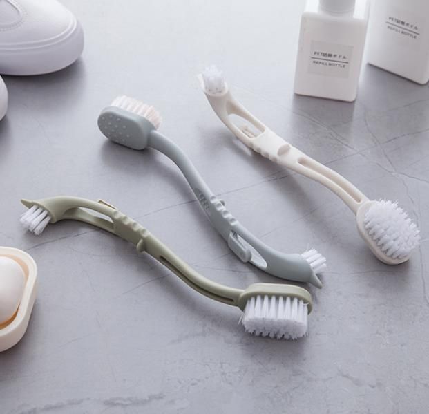 Aufhängbare Schuhreinigungsbürste für das Badezimmer mit Doppelkopf und langem Griff, Schuhwaschbürste, multifunktionale Reinigungsbürste mit weicher Bürste_voghion.com