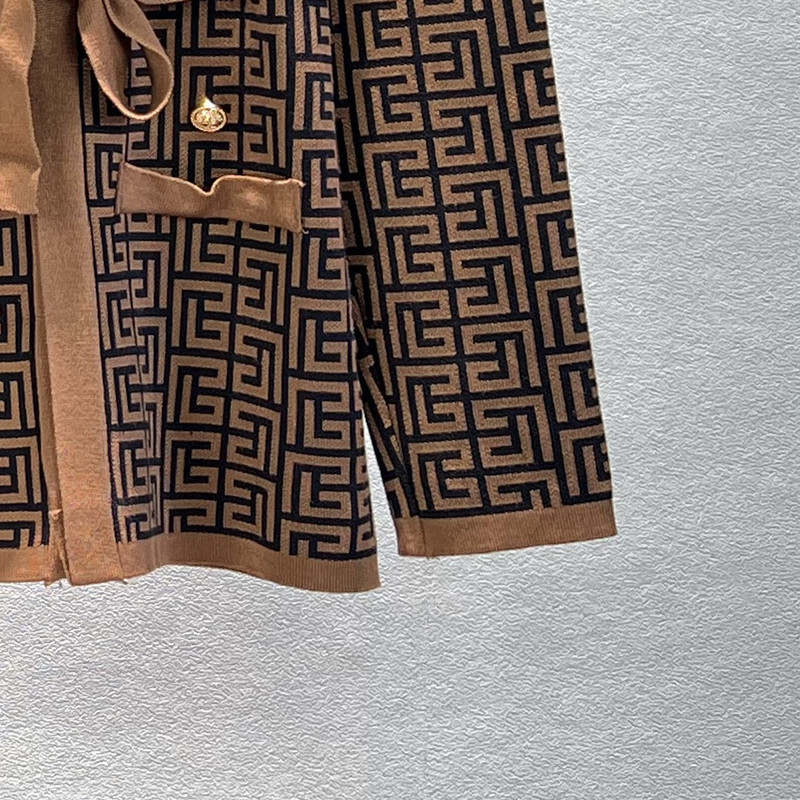 printed casual suit women's shawl coat + V-neck bottoming sweater + wide-leg trousers three-piece set_voghion.com