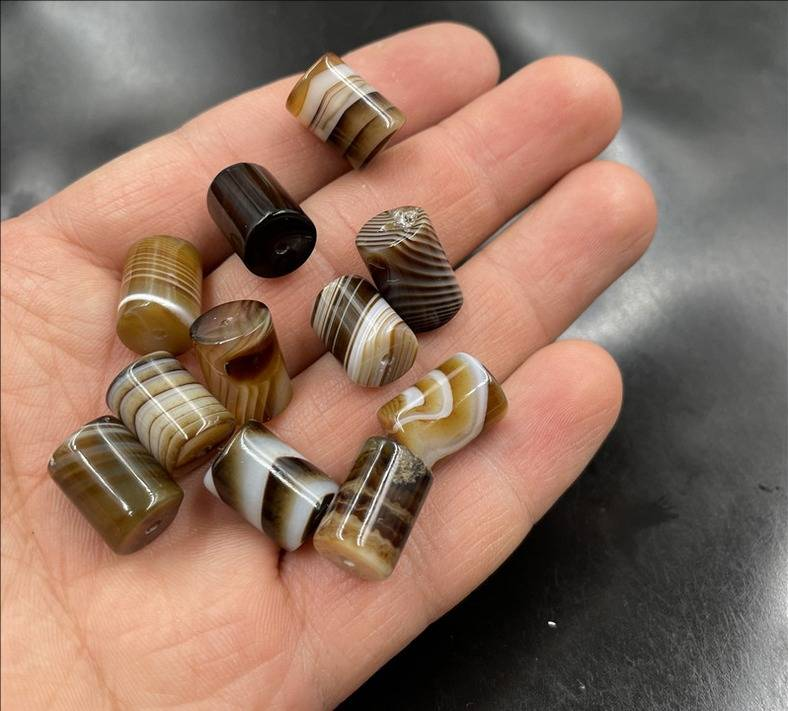 jewelry accessories wrapped with silk agate bucket beads, loose beads, deep coffee agate long beads, tube beads_voghion.com