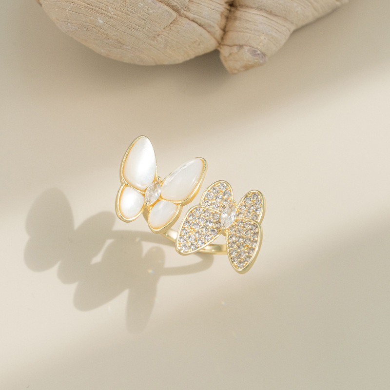 Designer shell temperament butterfly micro-inlaid ring Real gold nano-plated ring niche design sense red ring_voghion.com