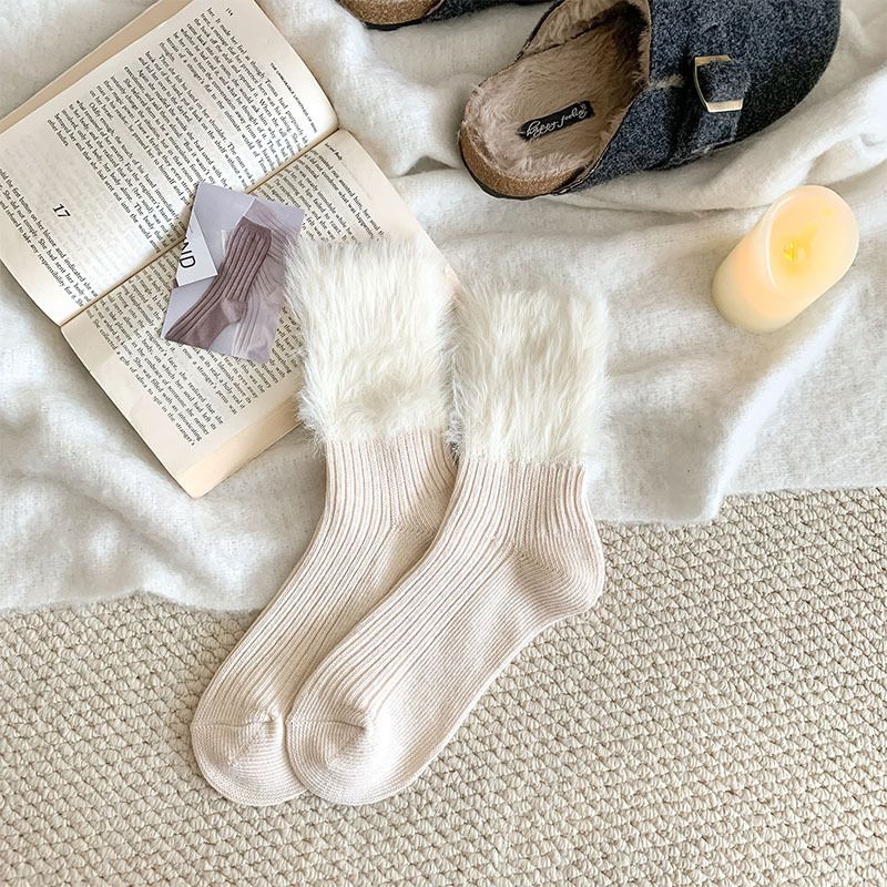 2025 - Calzini pelosi per abbigliamento esterno autunnale e invernale da donna, abbinati a scarpe Burken e calzini a metà polpaccio_voghion.com