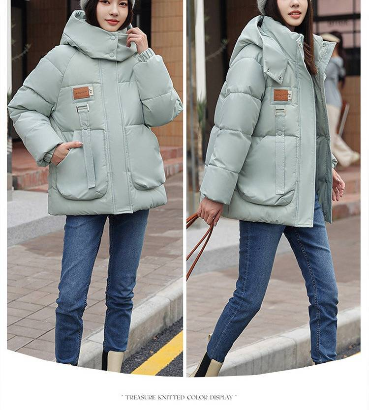 Damenbekleidung: Stilvoller Baumwollmantel mit Kapuze – Schlankheitsjacke im britischen Stil mit 3D-Taschen_voghion.com