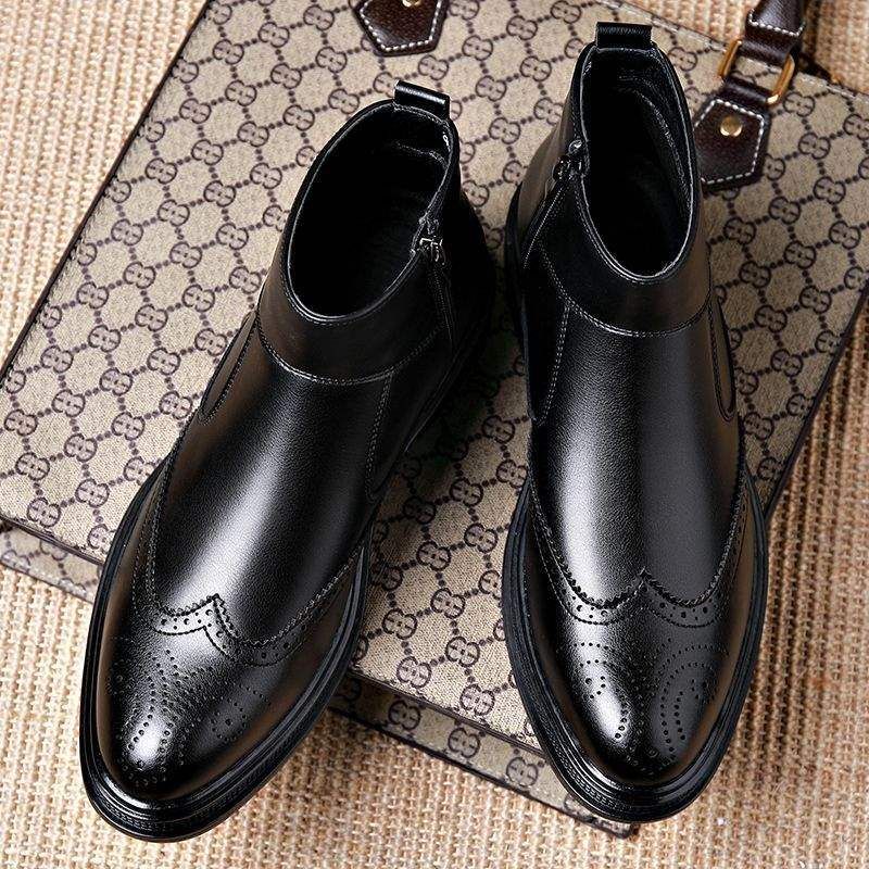 European Warm Series Brogue Carved Autumn Winter High Top Fleece Business Formal Shoes British Style Leather Men's Boots_voghion.com