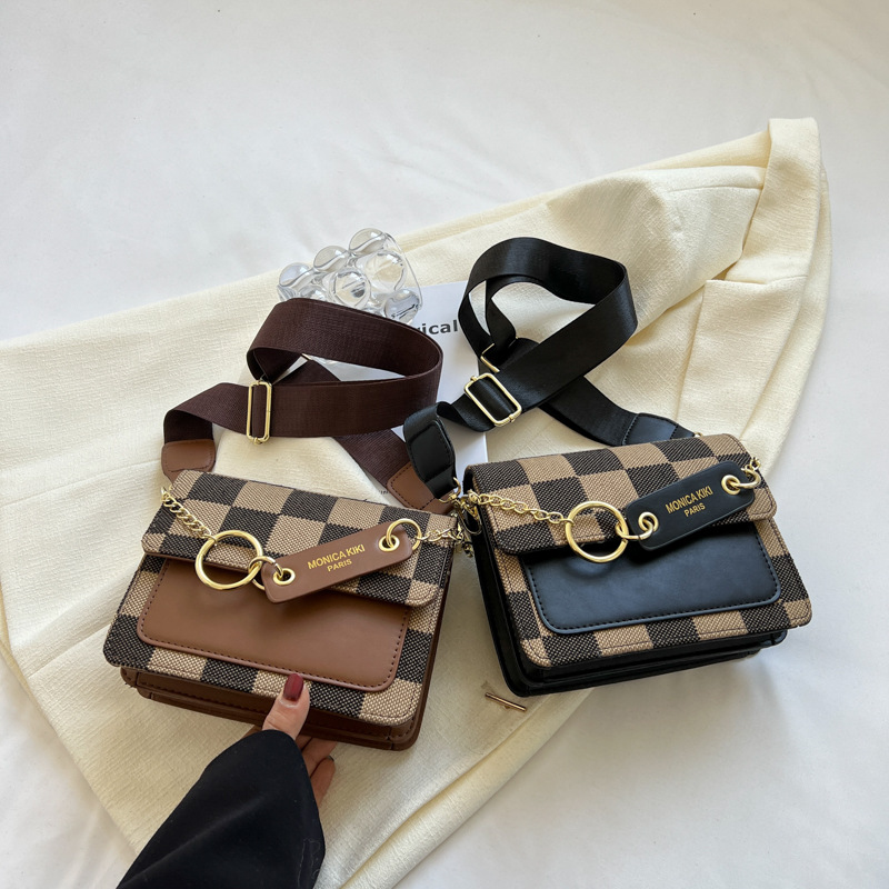 2023 New Trendy Crossbody Bag: Texture, Niche Small Square Bag, Fashionable and Versatile, One-Shoulder Armpit Bag_voghion.com