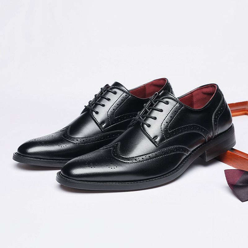 Spitz zulaufende Brogue-Schuhe für Herren im britischen Stil, 2025, hochwertiges Leder, formelle Geschäfts- und Hochzeitsschuhe für den Bräutigam_voghion.com