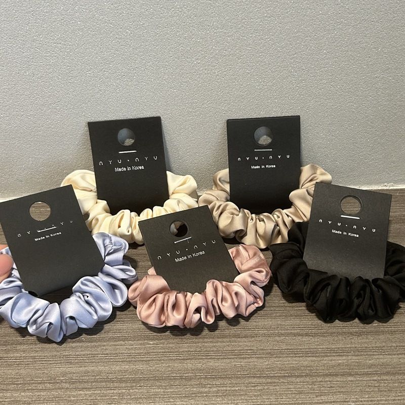 Fashionable Temperament Silky Temperament Satin Small Intestine Scrunchie Simple Solid Color French Tie Hair Cord Leather Band Small Intestine_voghion.com