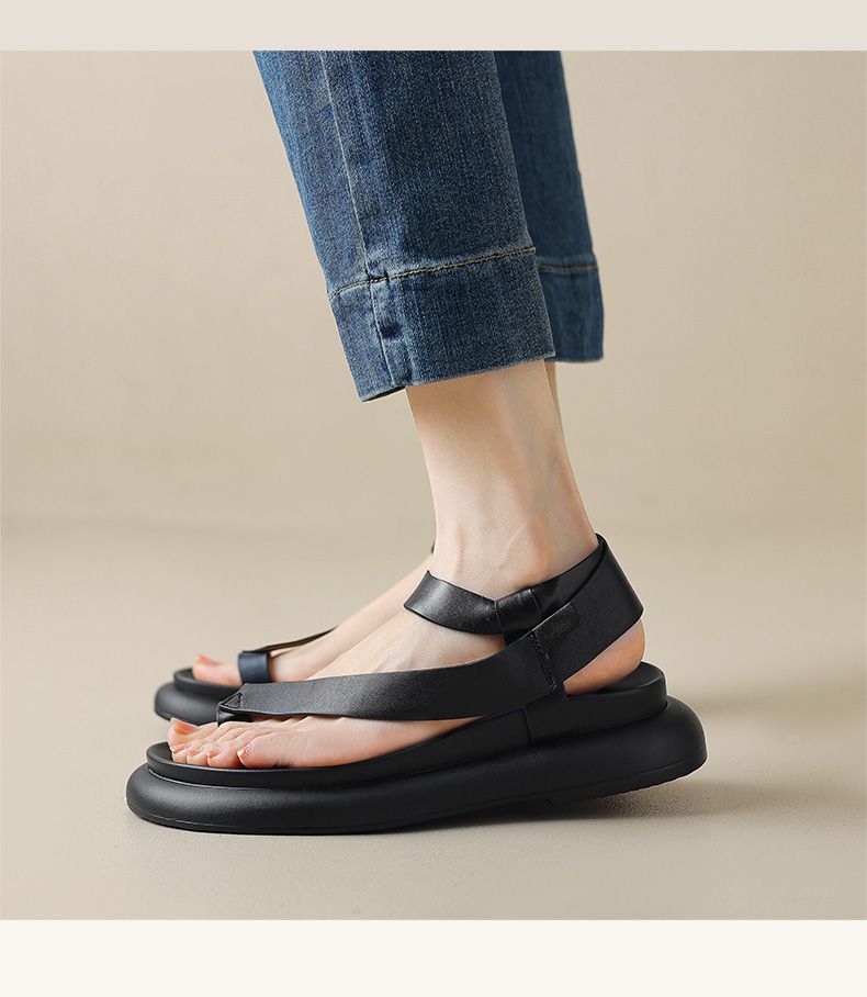 One String Sponge Cake Thick Soled Round Toe Roman Sandals For Women 2025 New Summer Women's With A Design Sense Of_voghion.com