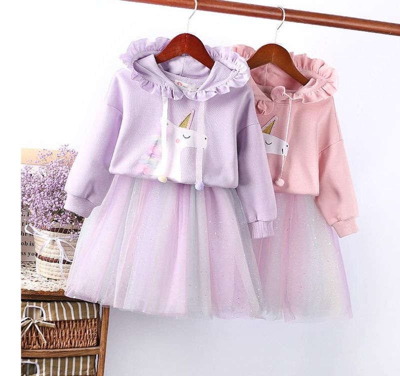 Kinderkleidung 2024 Herbst Neue Stil Mädchen Cartoon Pony Kapuzenpullover + Regenbogen Mesh Rock Set Kindermode Zweiteiliges Set_voghion.com