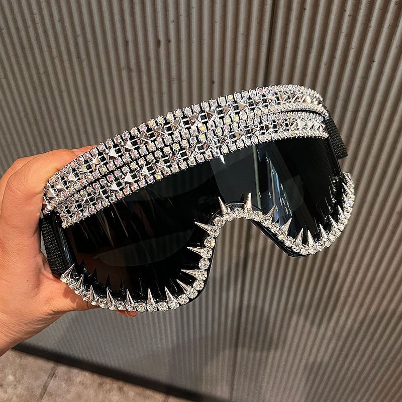 New Rivet Punk Trendy Sandproof Dustproof Cycling Glasses Large Frame Sponge Ski Goggles_voghion.com