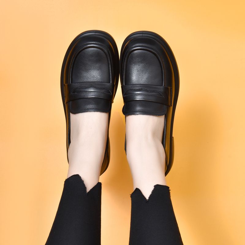 Schwarze runde Zehenpartie, kleines Leder, 2025, neue Slipper für Damen, Frühling und Herbst, Slip-On-Damenschuhe, niedriger Absatz, bequem_voghion.com