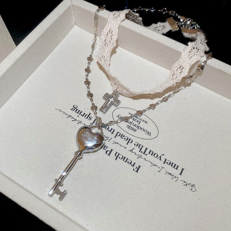 Collana con ciondolo a forma di cuore con pizzo in pelle, clavicola leggera, catena da collo di lusso di alta qualità per le donne_voghion.com