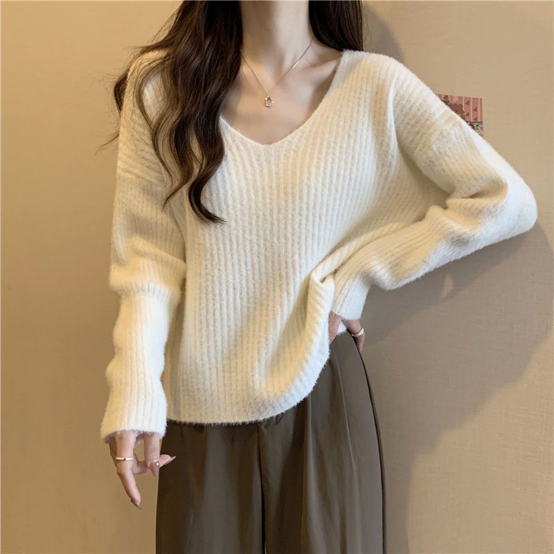 Suéter feminino verde de veludo com decote em V, estilo solto e descontraído, camisa de base macia e quente, outono e inverno, estilo Hong Kong_voghion.com