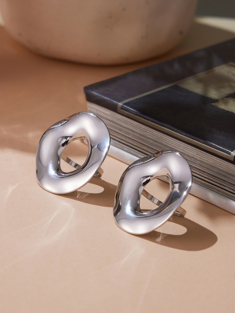 Square Candy Exaggerated Temperament Hollow Geometric Circular Ring Personality Irregular Design Niche Smooth Ring For Women_voghion.com