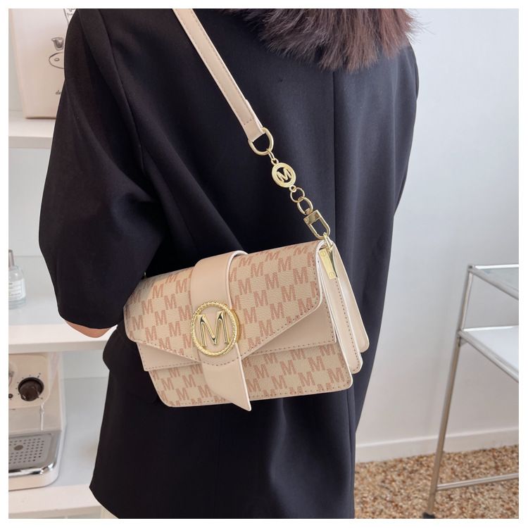 Letní novinka 2024 Trendy Malý čtverec Jedinečné a personalizované tištěné dopisy, Módní dámská taška, Jedno rameno_voghion.com