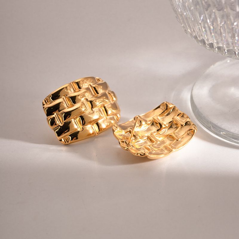 Advanced design, gold stainless steel texture, exaggerated earrings, INS women's fashionable and versatile earring_voghion.com