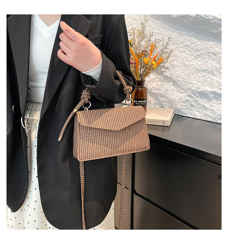 Mode im westlichen Stil Handtasche Tasche weibliche 2025 neue lässige einfache Schulter geschlungen Pendler kleine Tasche_voghion.com
