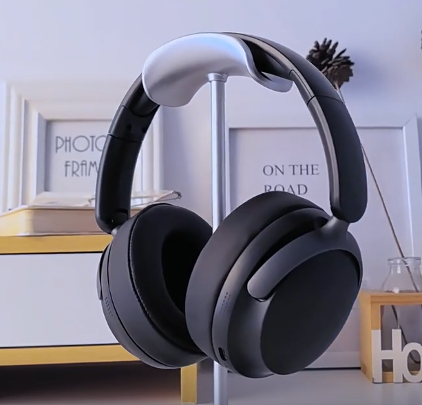 Cuffie Bluetooth con batteria a lunga durata, over-ear, cancellazione attiva del rumore e suono Hi-Fi senza perdite, nere_voghion.com