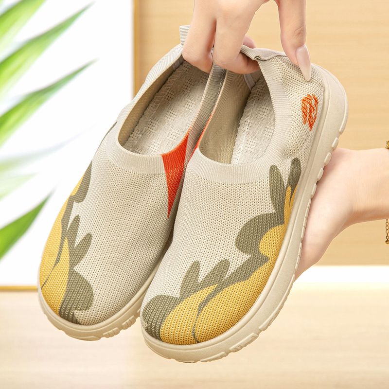 Women's Spring And Autumn New Casual Flats Thick Sole Lightweight Slip-On Mom Shoes Breathable_voghion.com