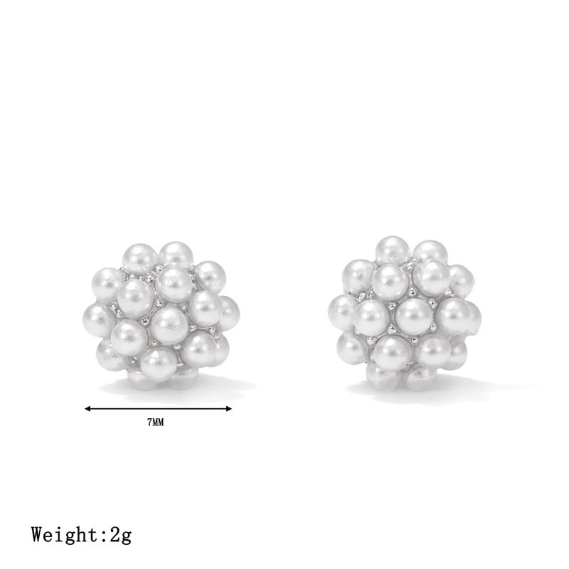 Bouquet Titanium Steel Pearl Stud Earrings Temperament Simple And Versatile Retro Stud Earrings_voghion.com