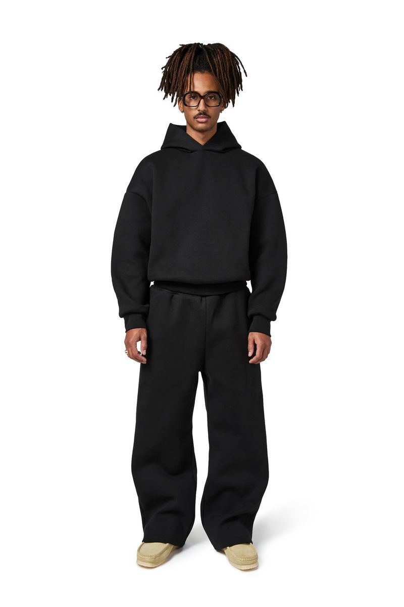 Ropa para hombre: Trajes holgados con hombros caídos, sudaderas con dobladillo acanalado, cinturones elásticos con cordón oculto y pantalones deportivos._voghion.com