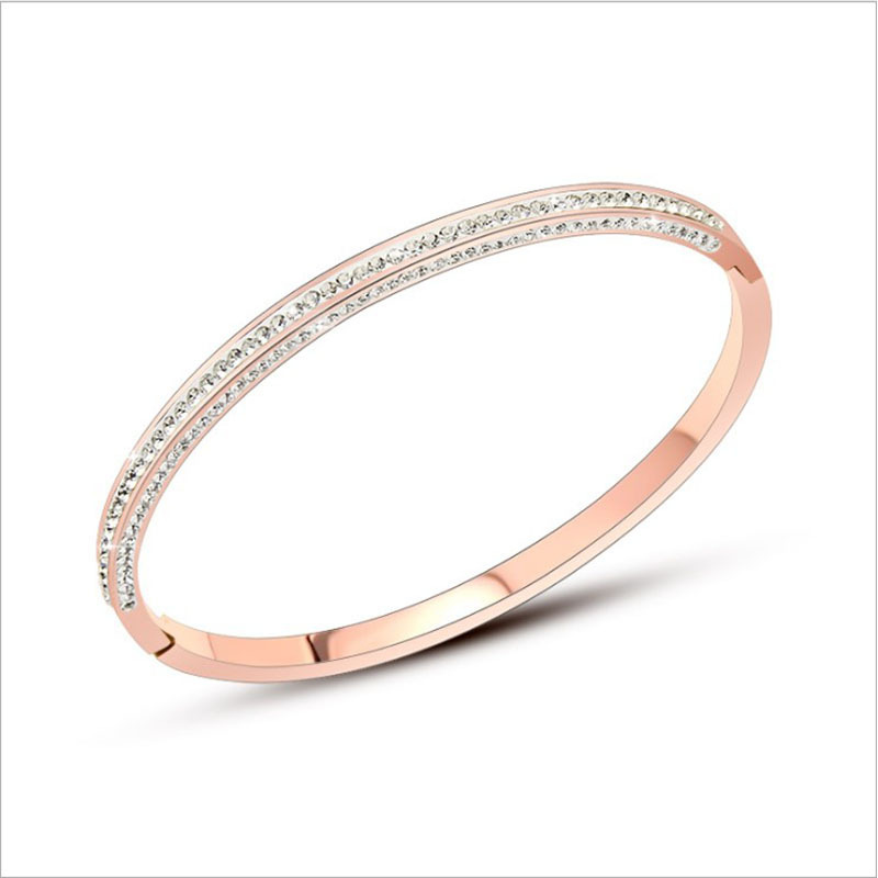 Nuovi stili multipli impermeabili in acciaio inossidabile con cerchi semplici tempestati di diamanti impilati, braccialetti da indossare, gioielli, regali per le vacanze_voghion.com