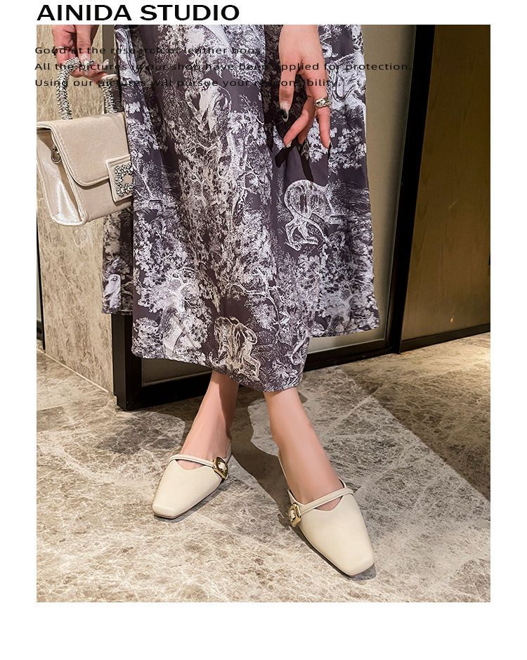 Französische kleine duftende Halbpantoffeln im dicken Zehenbereich für Damenbekleidung, 2025 neuer Sommer-Niedrigabsatz passender Rock, M Ü Ller_voghion.com